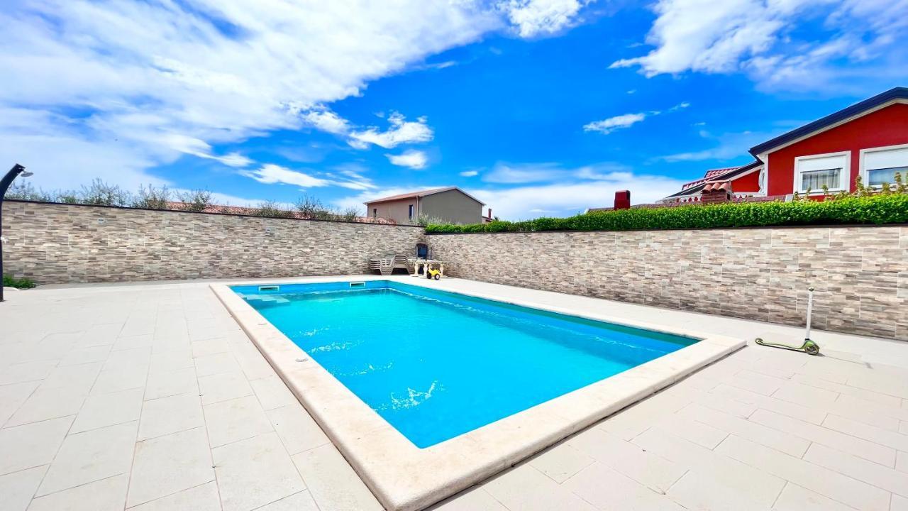 Apartments Vukancic Novigrad  ภายนอก รูปภาพ