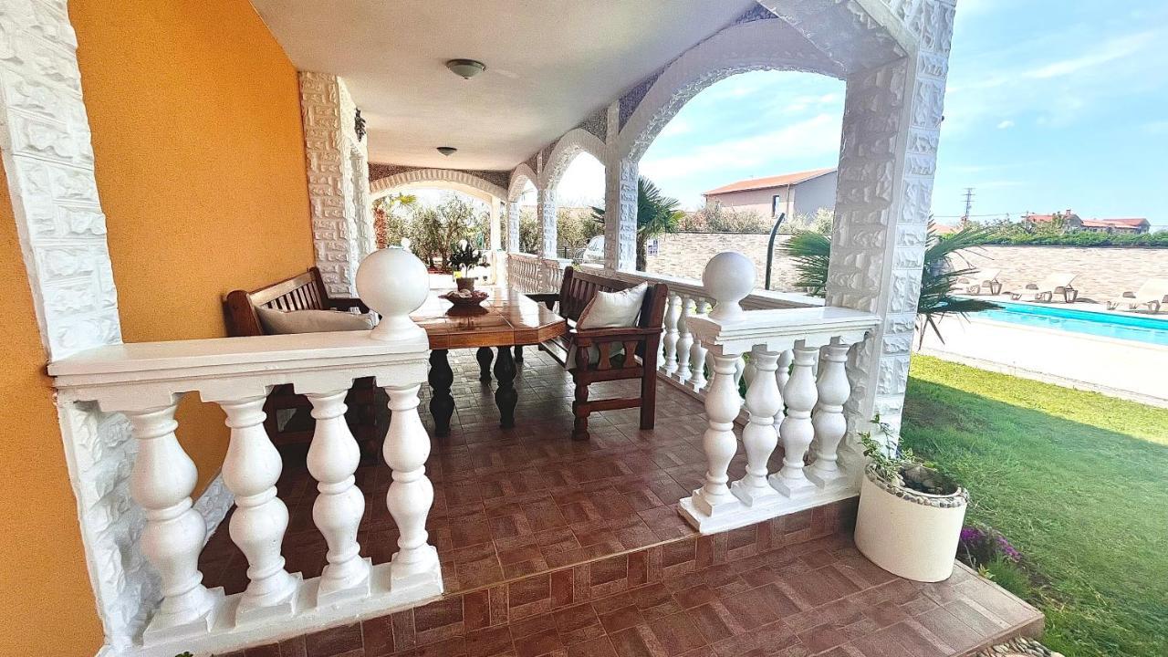 Apartments Vukancic Novigrad  ภายนอก รูปภาพ