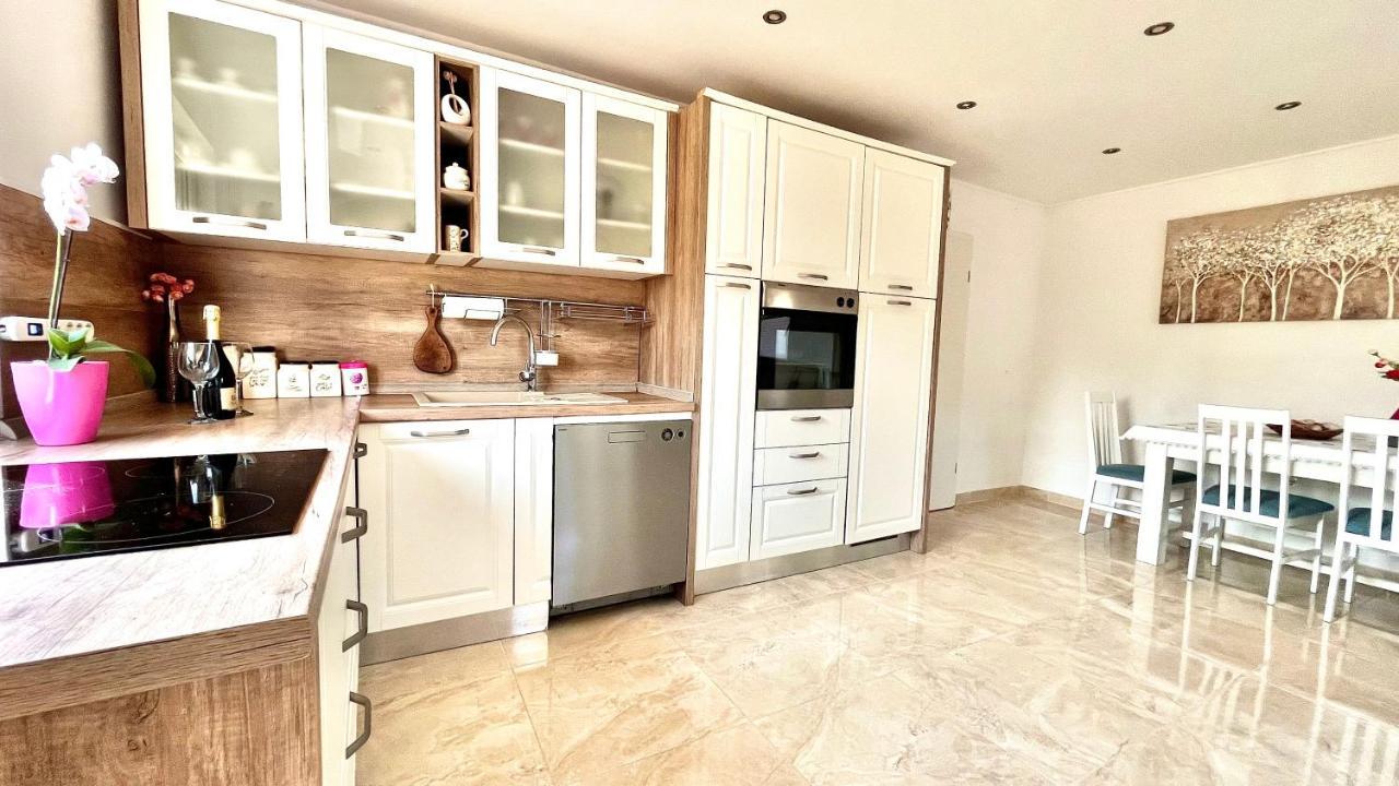Apartments Vukancic Novigrad  ภายนอก รูปภาพ