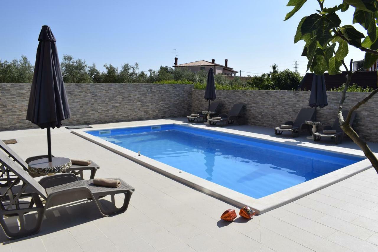 Apartments Vukancic Novigrad  ภายนอก รูปภาพ