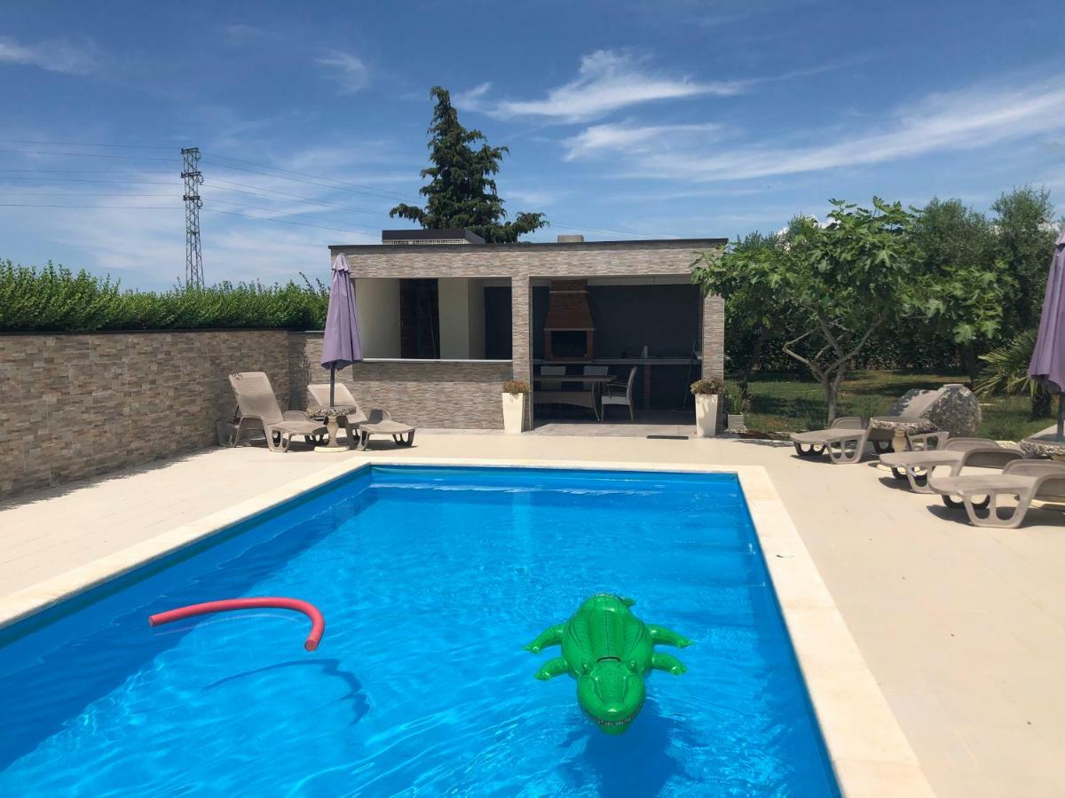 Apartments Vukancic Novigrad  ภายนอก รูปภาพ